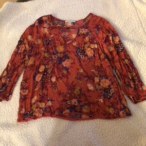 american eagle 3 quarter length flowered shirt